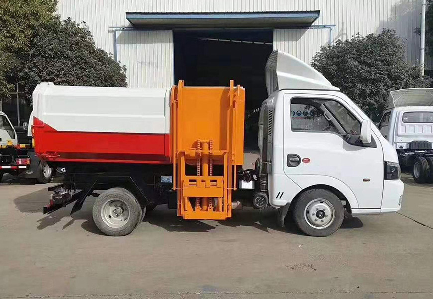 東風(fēng)途逸側(cè)裝掛桶垃圾車(chē)