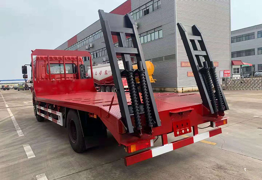 東風(fēng)華神F5平板運(yùn)輸車(chē)